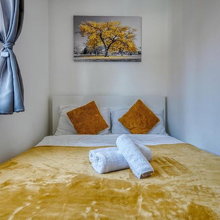 Nec Exhibitor Home, Stay Near Birmingham Airport Exteriör bild