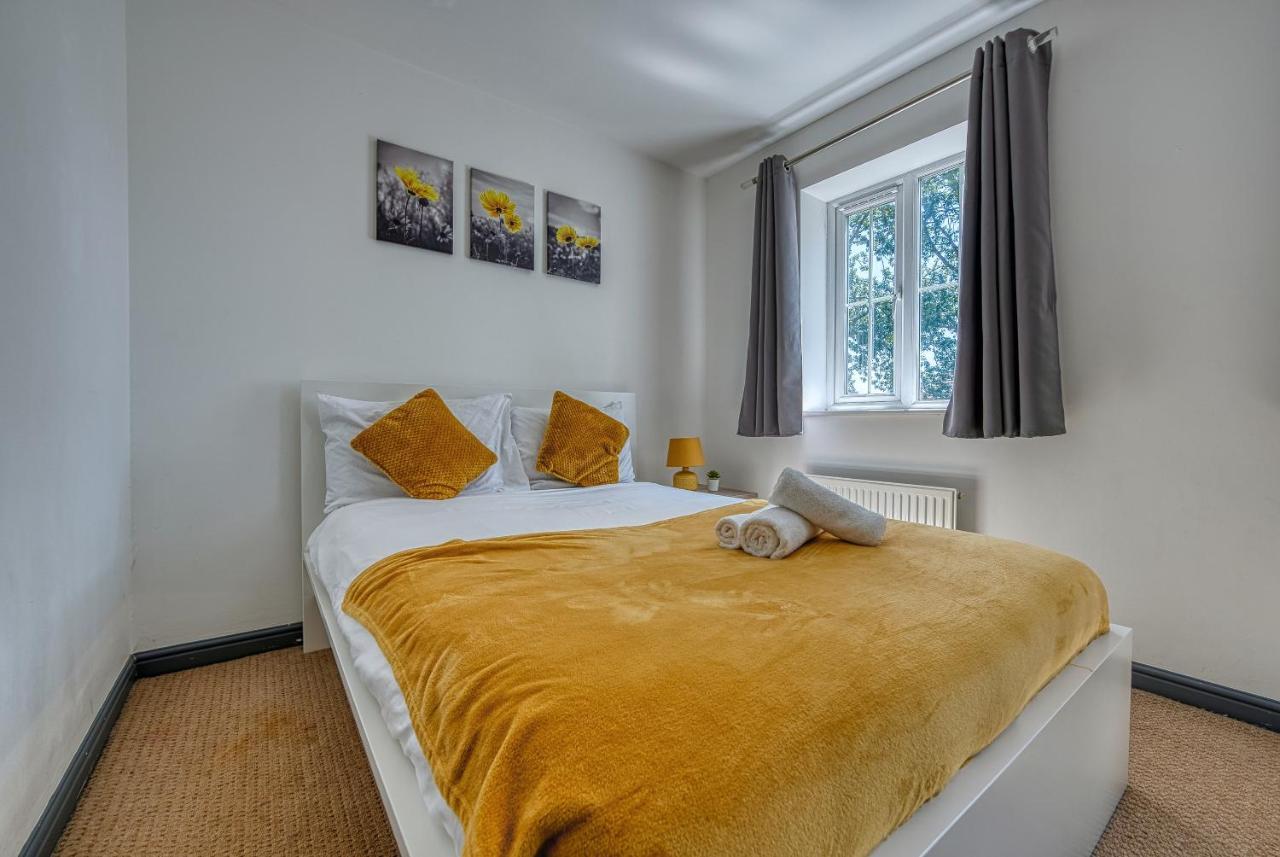 Nec Exhibitor Home, Stay Near Birmingham Airport Exteriör bild