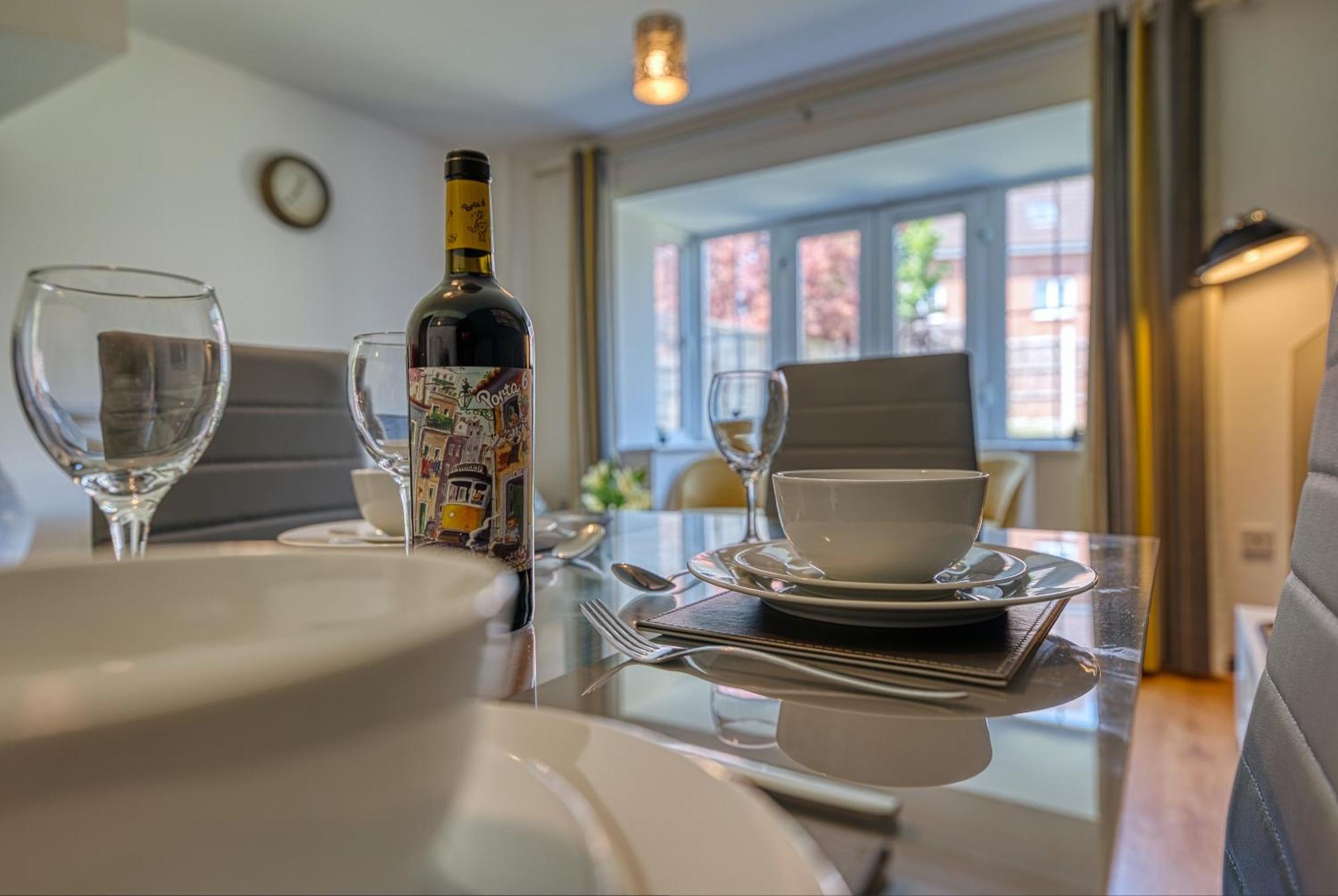 Nec Exhibitor Home, Stay Near Birmingham Airport Exteriör bild