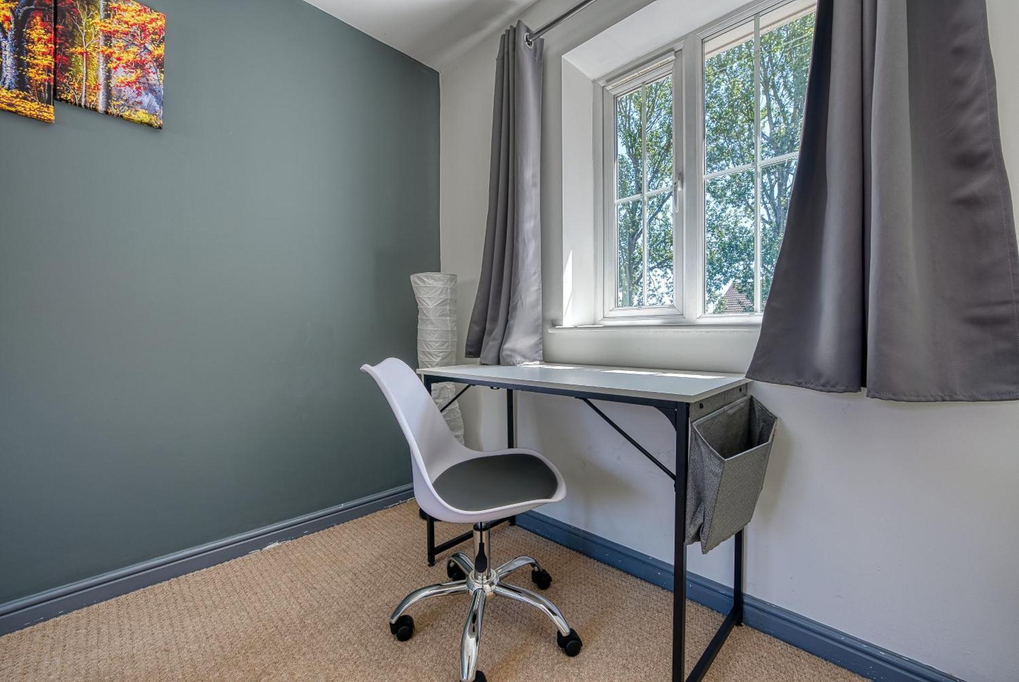 Nec Exhibitor Home, Stay Near Birmingham Airport Exteriör bild