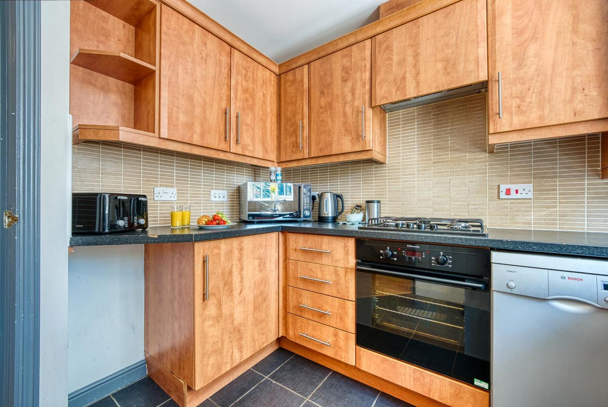 Nec Exhibitor Home, Stay Near Birmingham Airport Exteriör bild