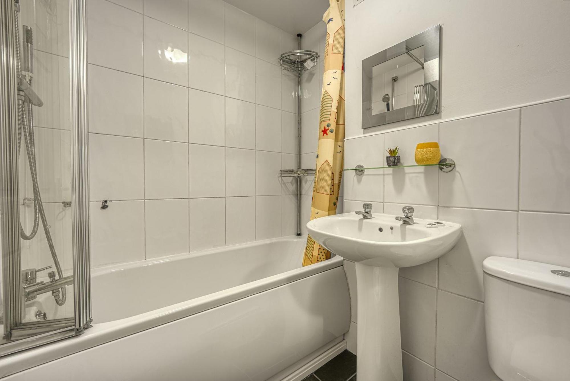 Nec Exhibitor Home, Stay Near Birmingham Airport Exteriör bild